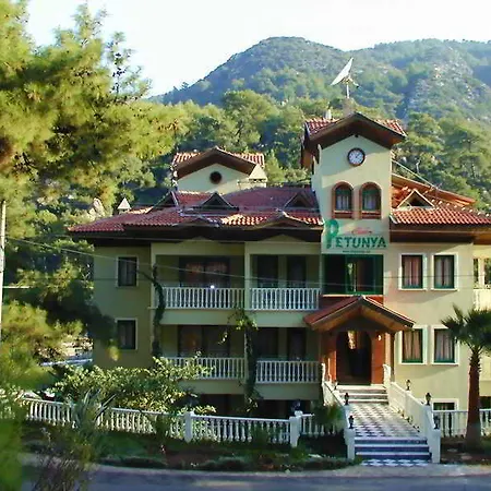 Club Petunya 3*