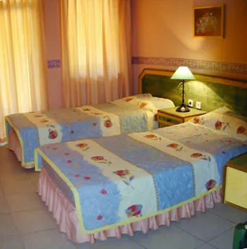 Club Petunya Hotel Icmeler