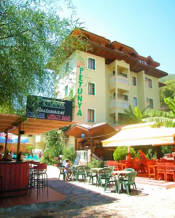 Club Petunya Hotel