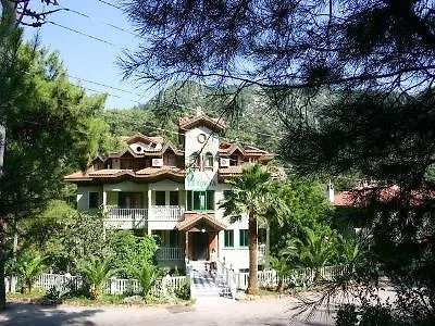 Club Petunya 3* Icmeler